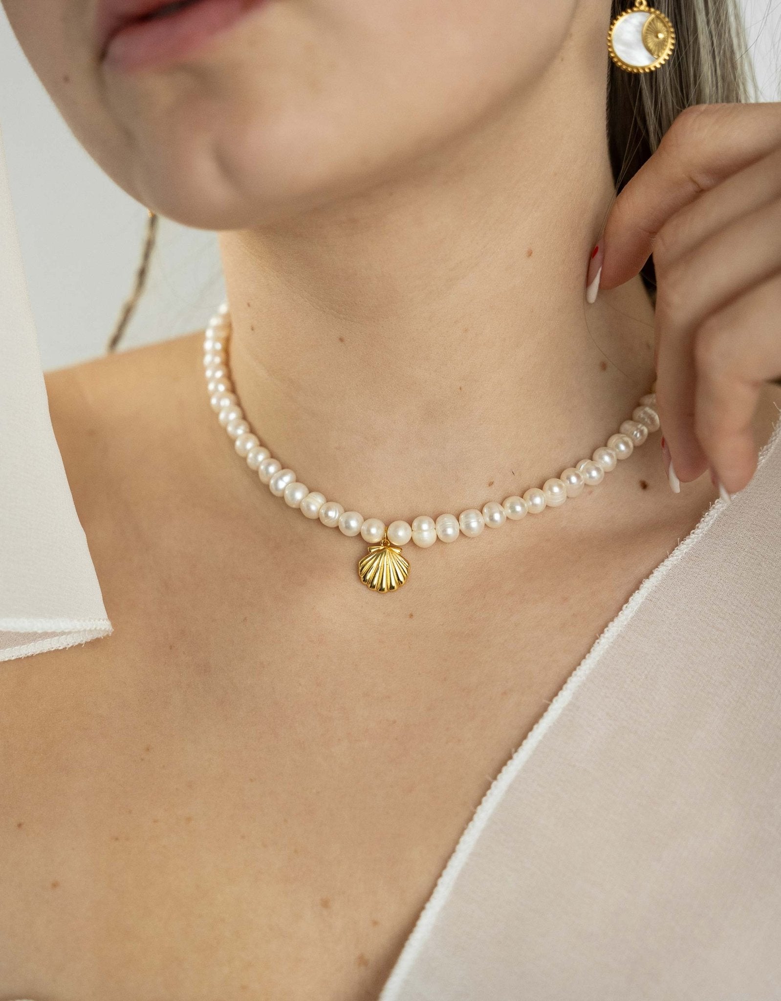 Sea Shell Pearl Necklace - Tucan Trading