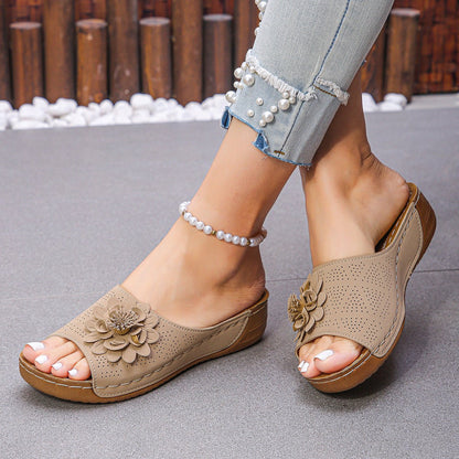 Flower Wedges Retro Sandals - Tucan Trading