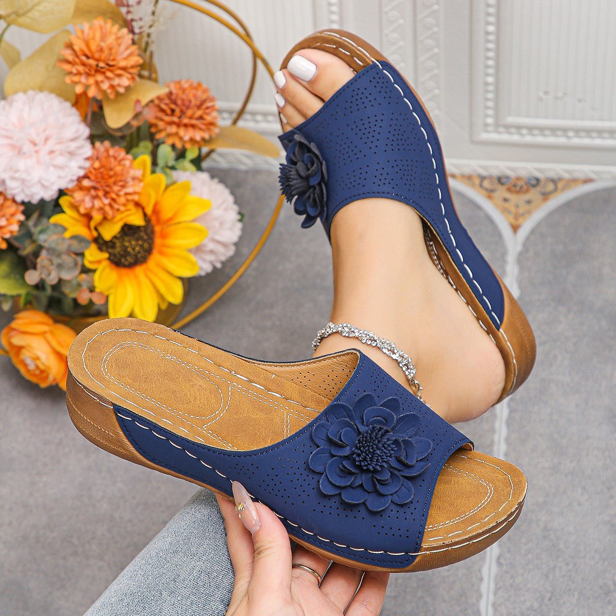 Flower Wedges Retro Sandals - Tucan Trading
