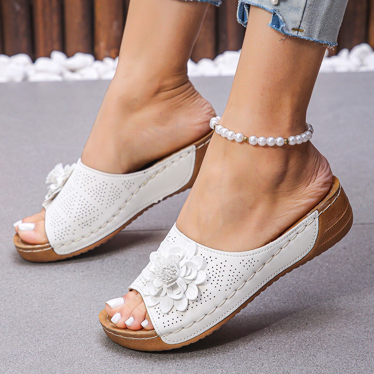 Flower Wedges Retro Sandals - Tucan Trading